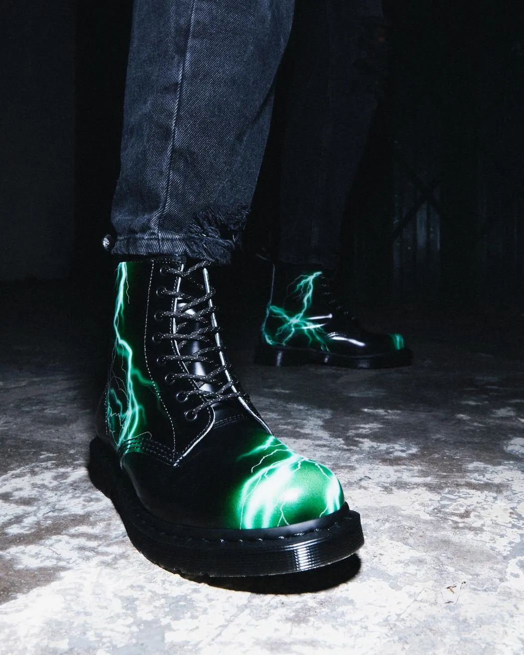 1460 Flash Black Green Smooth Leather Lace Up Boot