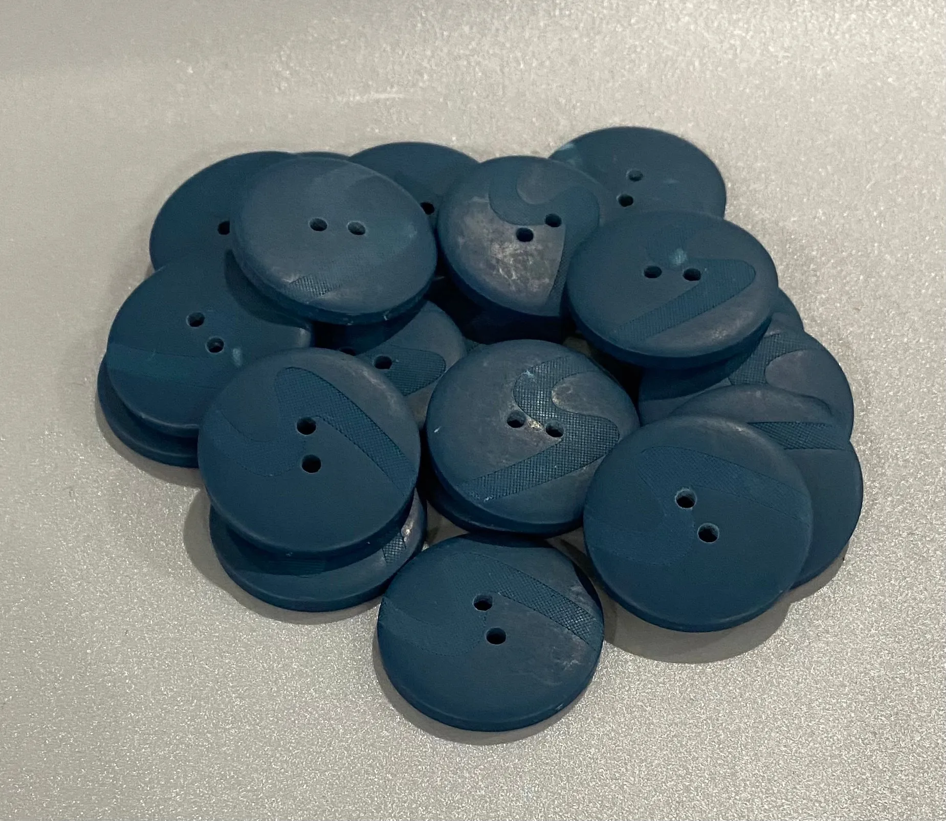 27mm Etched Buttons, Plastic (NBU0003,7:9,13,17,22,57)