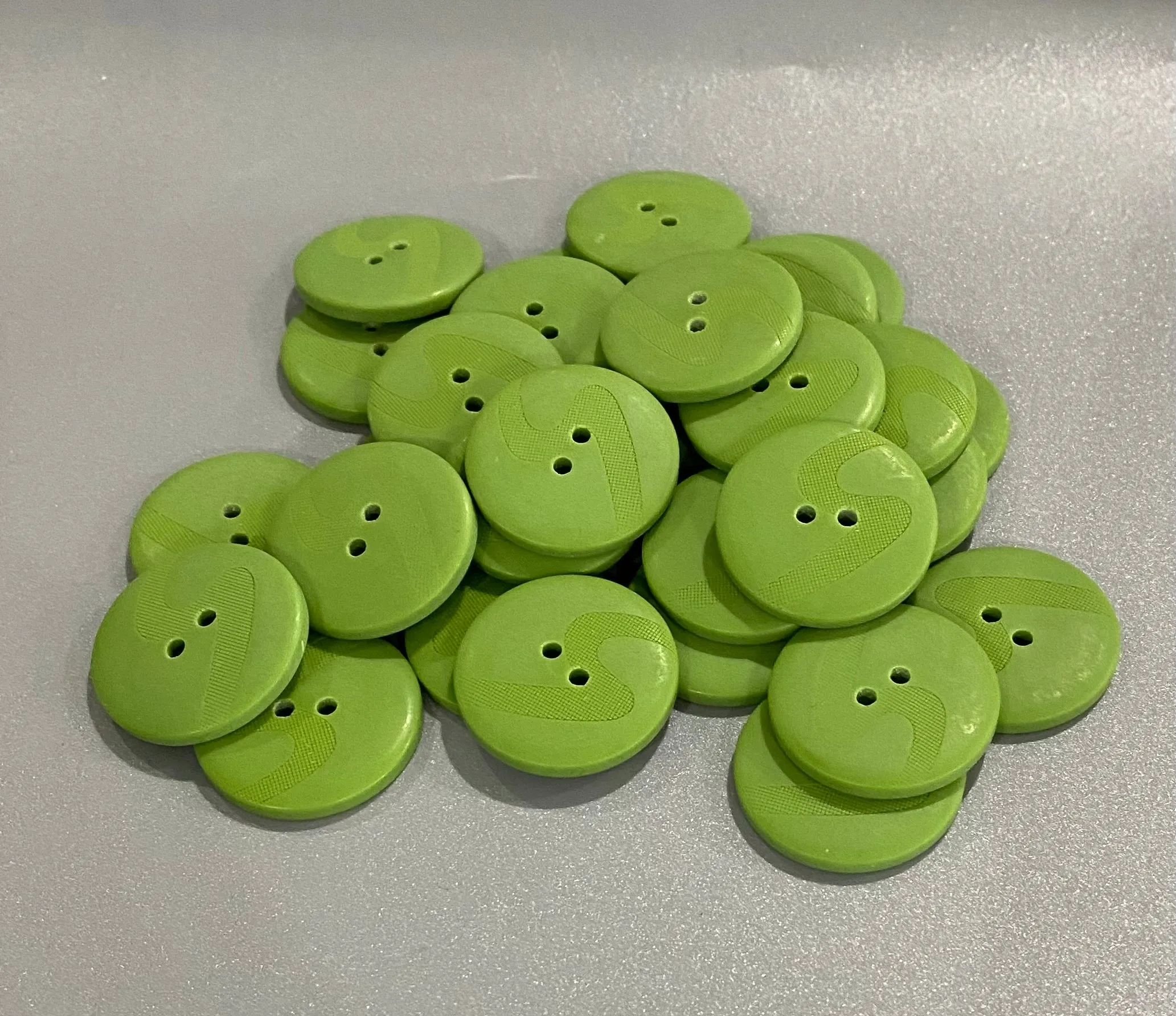 27mm Etched Buttons, Plastic (NBU0003,7:9,13,17,22,57)