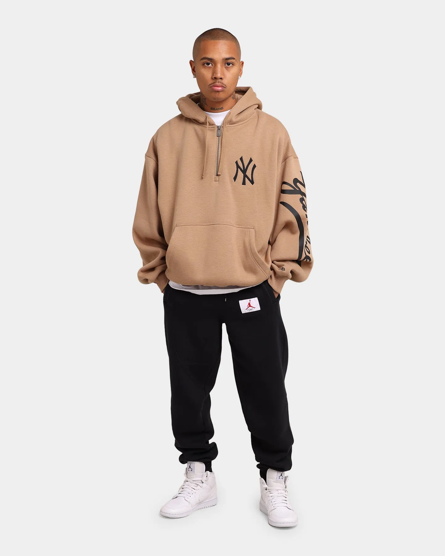 New Era New York Yankees Sleeve Script Hoodie Khaki/Black