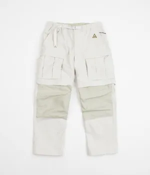 Nike ACG Smith Summit Cargo Pants - Light Bone / Light Stone